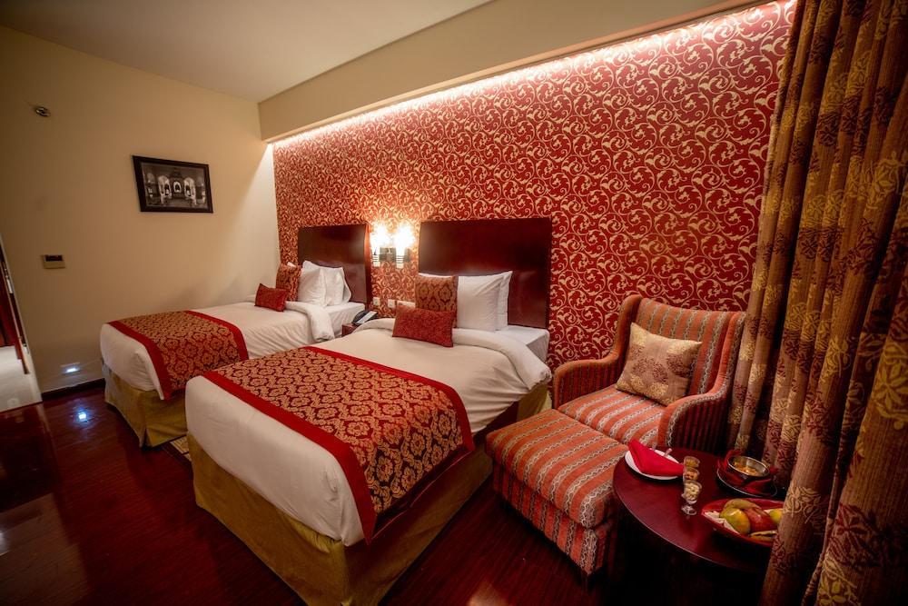 Ramada By Wyndham Jaipur Jaisinghpura Exterior foto
